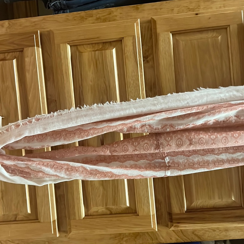 maurice’s scarf, used